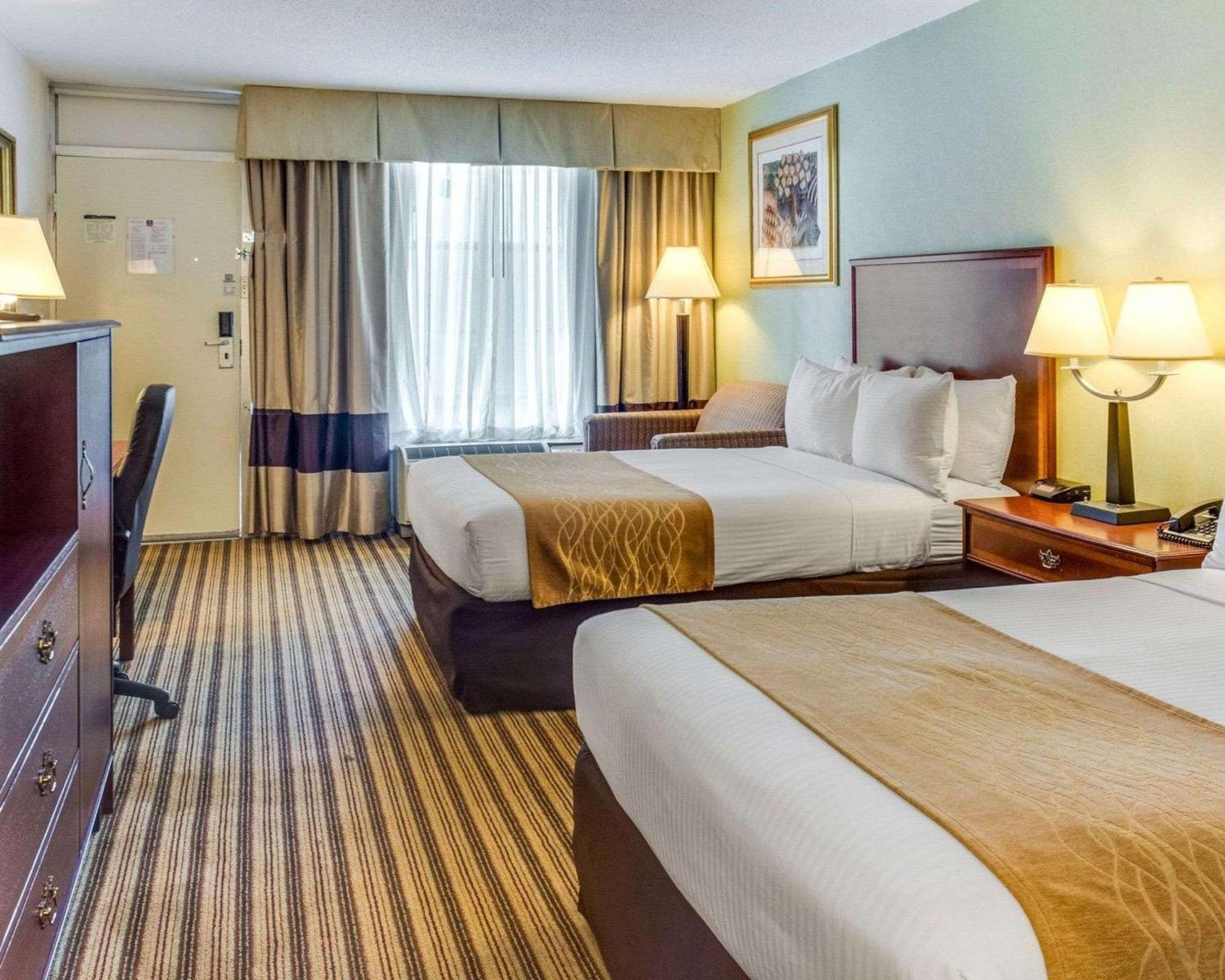 Clarion Inn Fredericksburg Bagian luar foto
