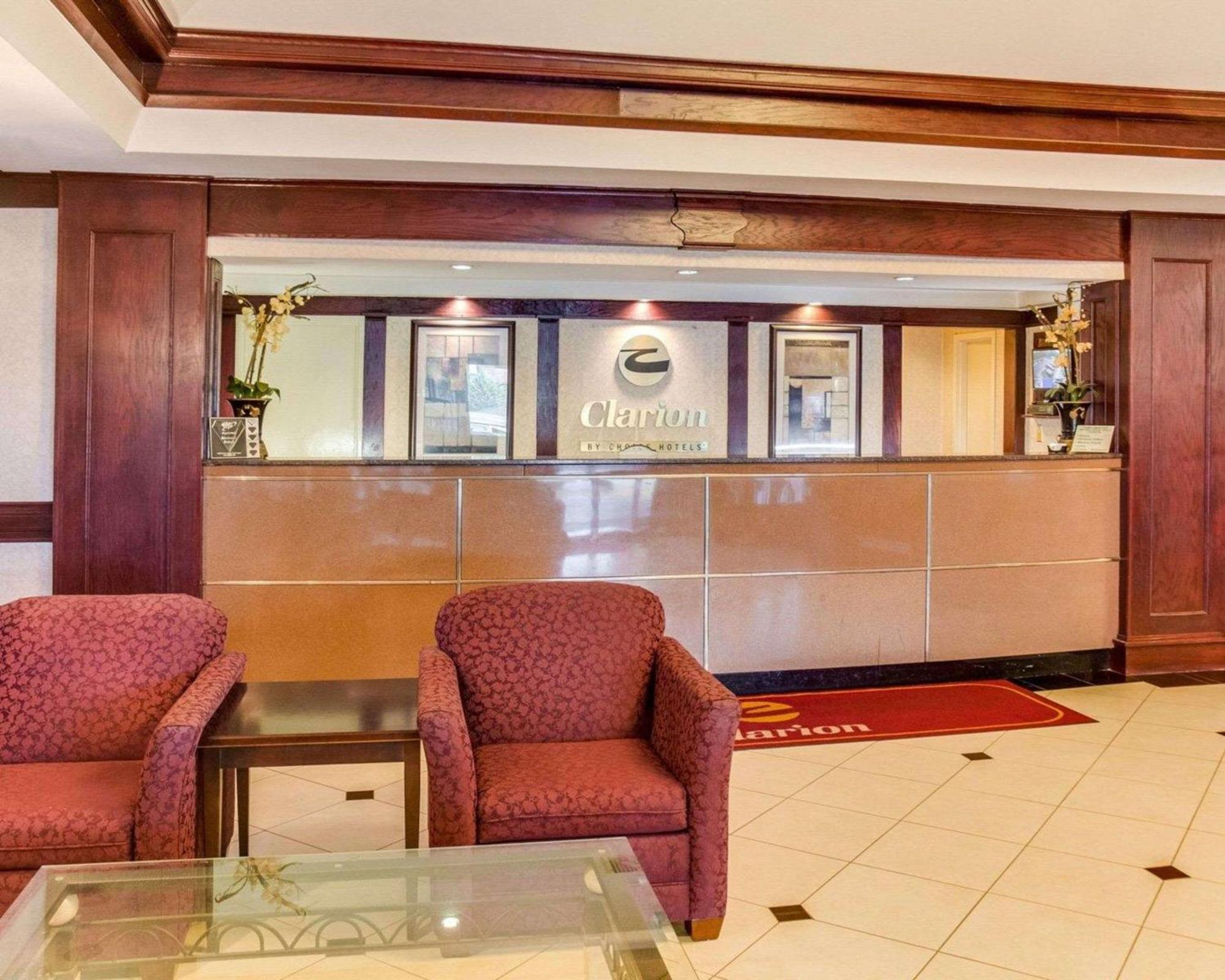 Clarion Inn Fredericksburg Bagian luar foto